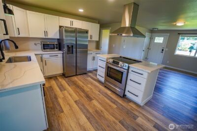 1930 SE Diamond Place , Port Orchard, WA 98366 - Photo 2