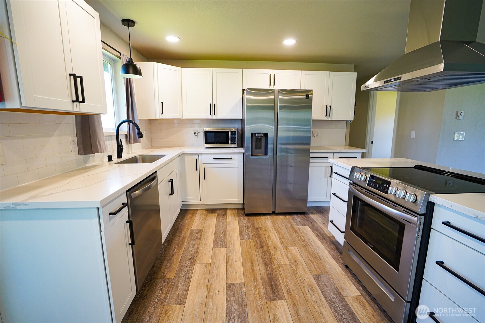 1930 SE Diamond Place , Port Orchard, WA 98366