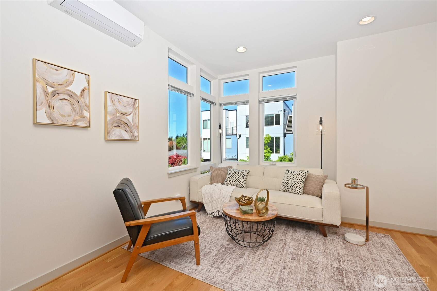 5044 A Sand Point Place NE , Seattle, WA 98105