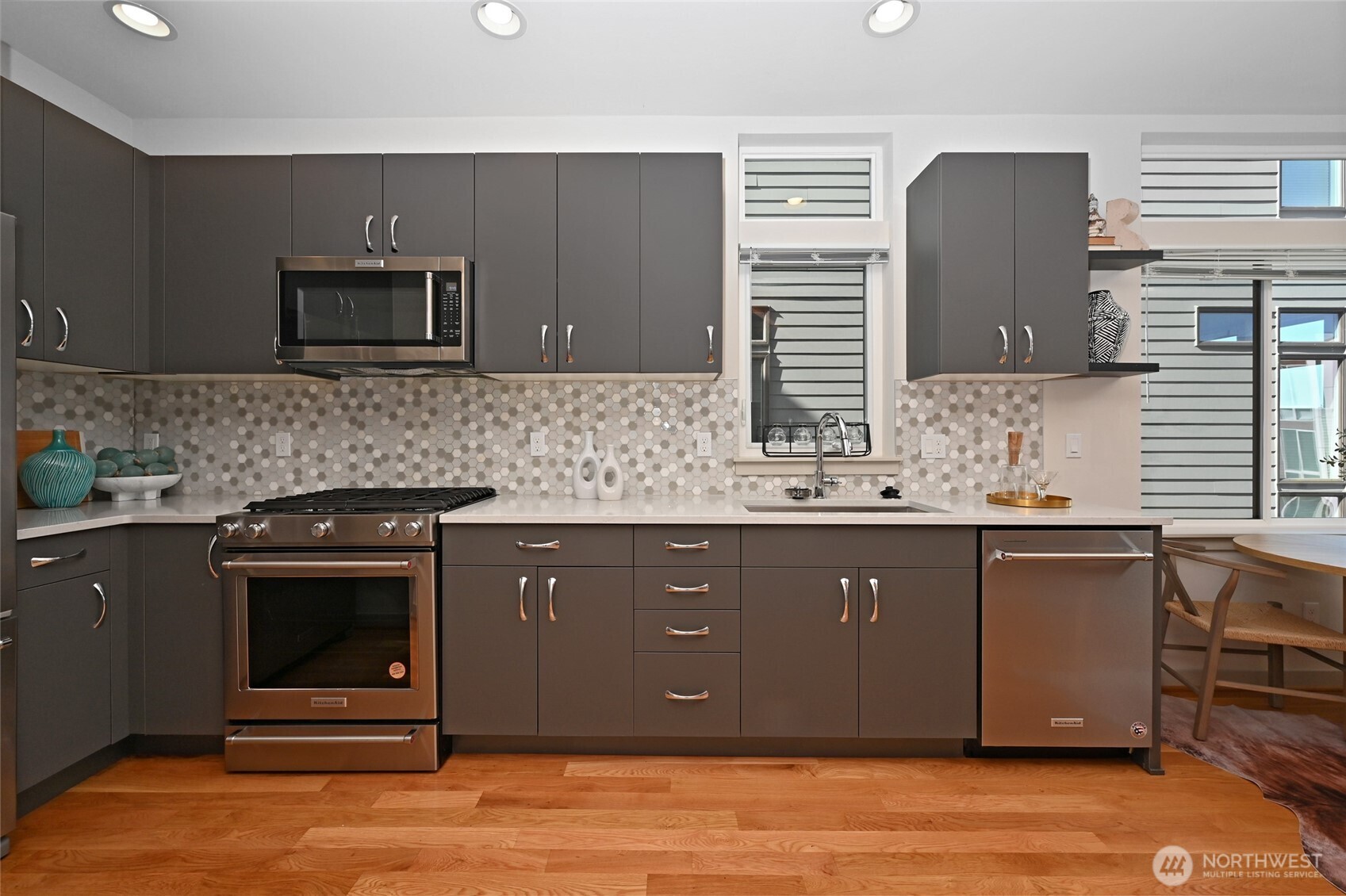 5044 A Sand Point Place NE , Seattle, WA 98105