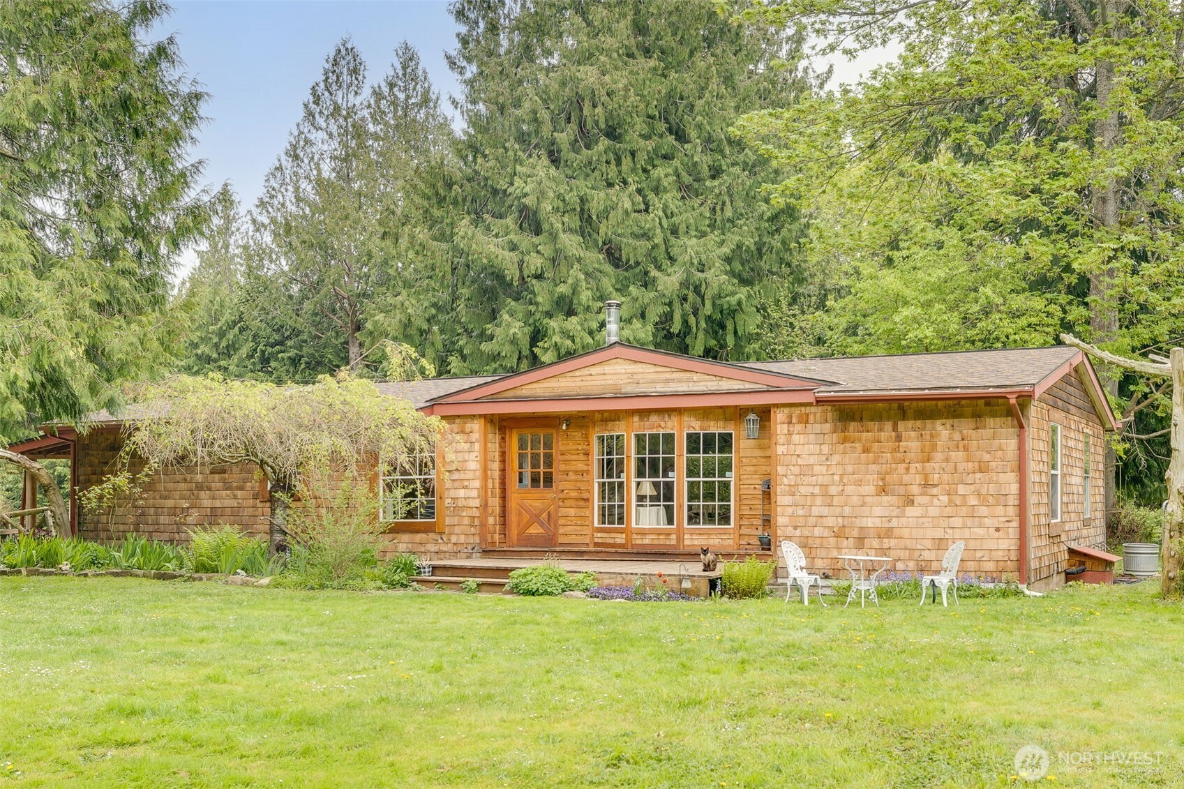 472 Iris Lane , Camano Island, WA 98282