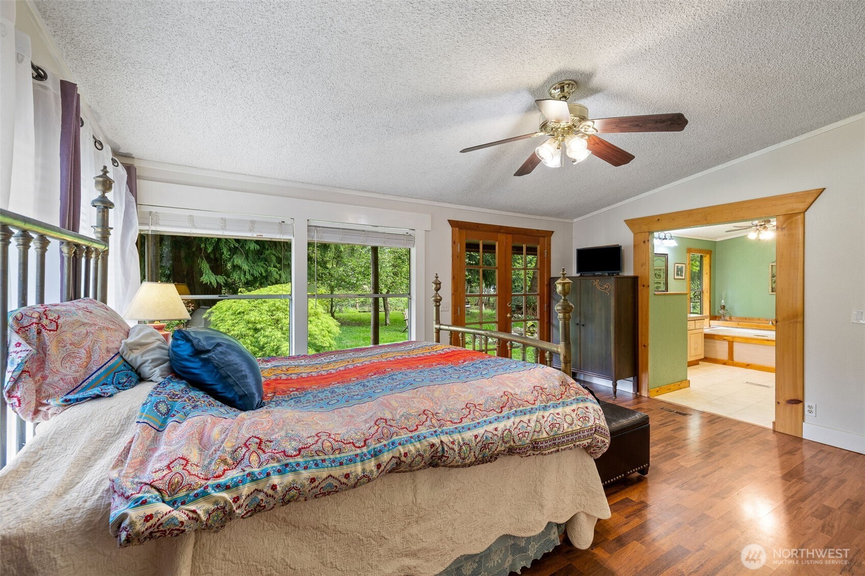 472 Iris Lane , Camano Island, WA 98282