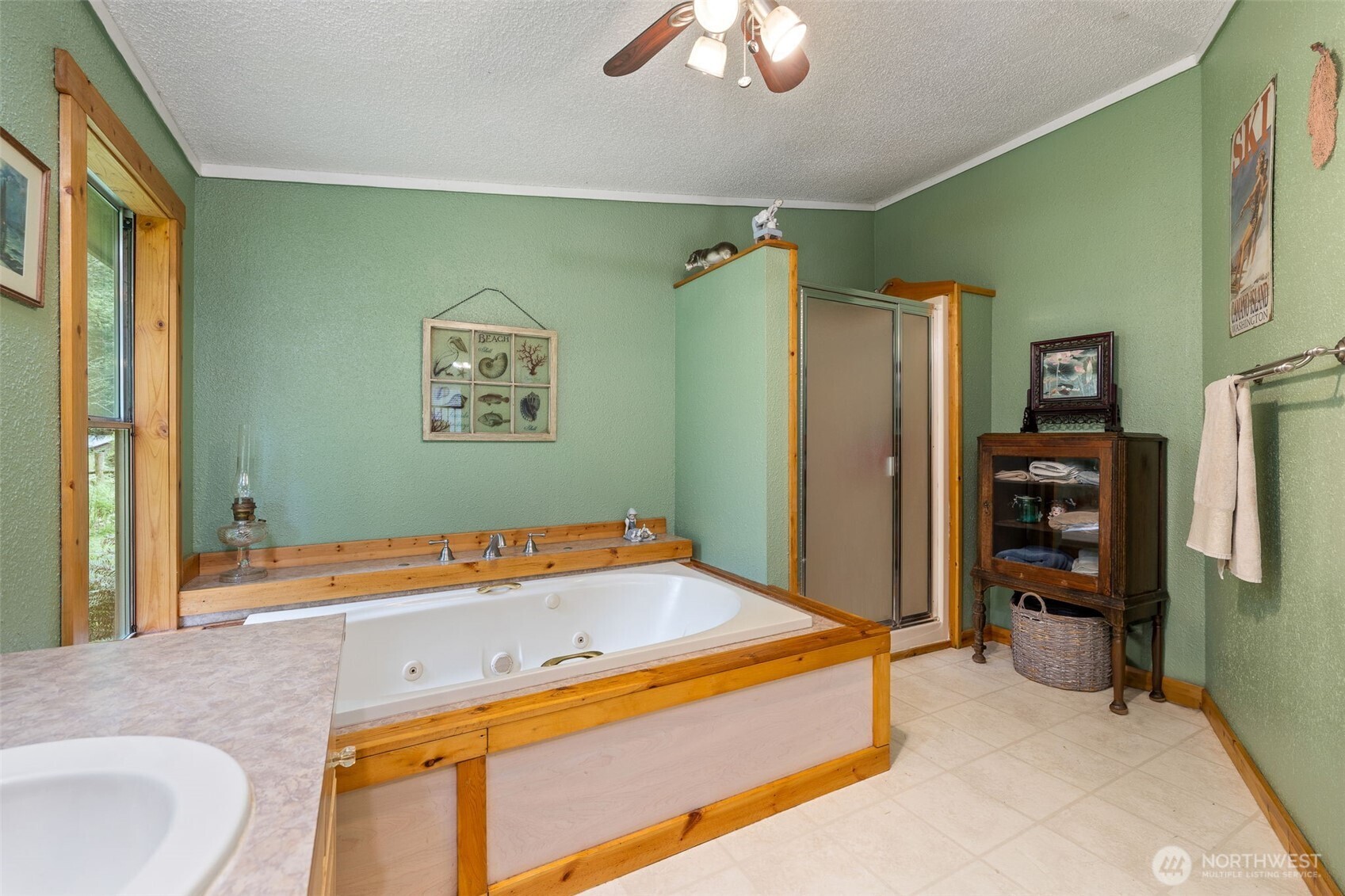 472 Iris Lane , Camano Island, WA 98282