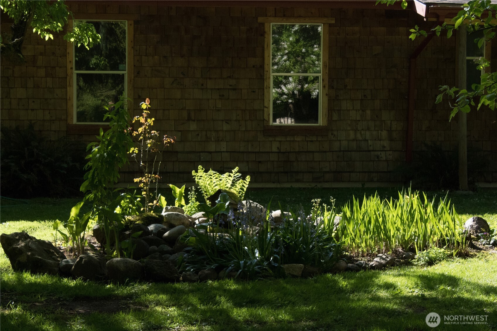 472 Iris Lane , Camano Island, WA 98282