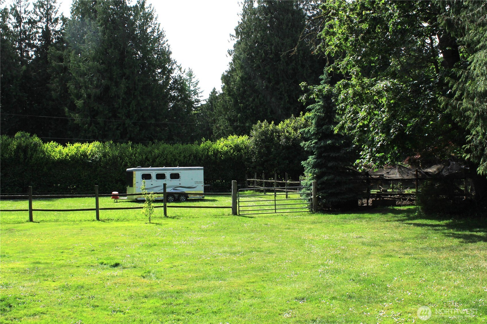 472 Iris Lane , Camano Island, WA 98282