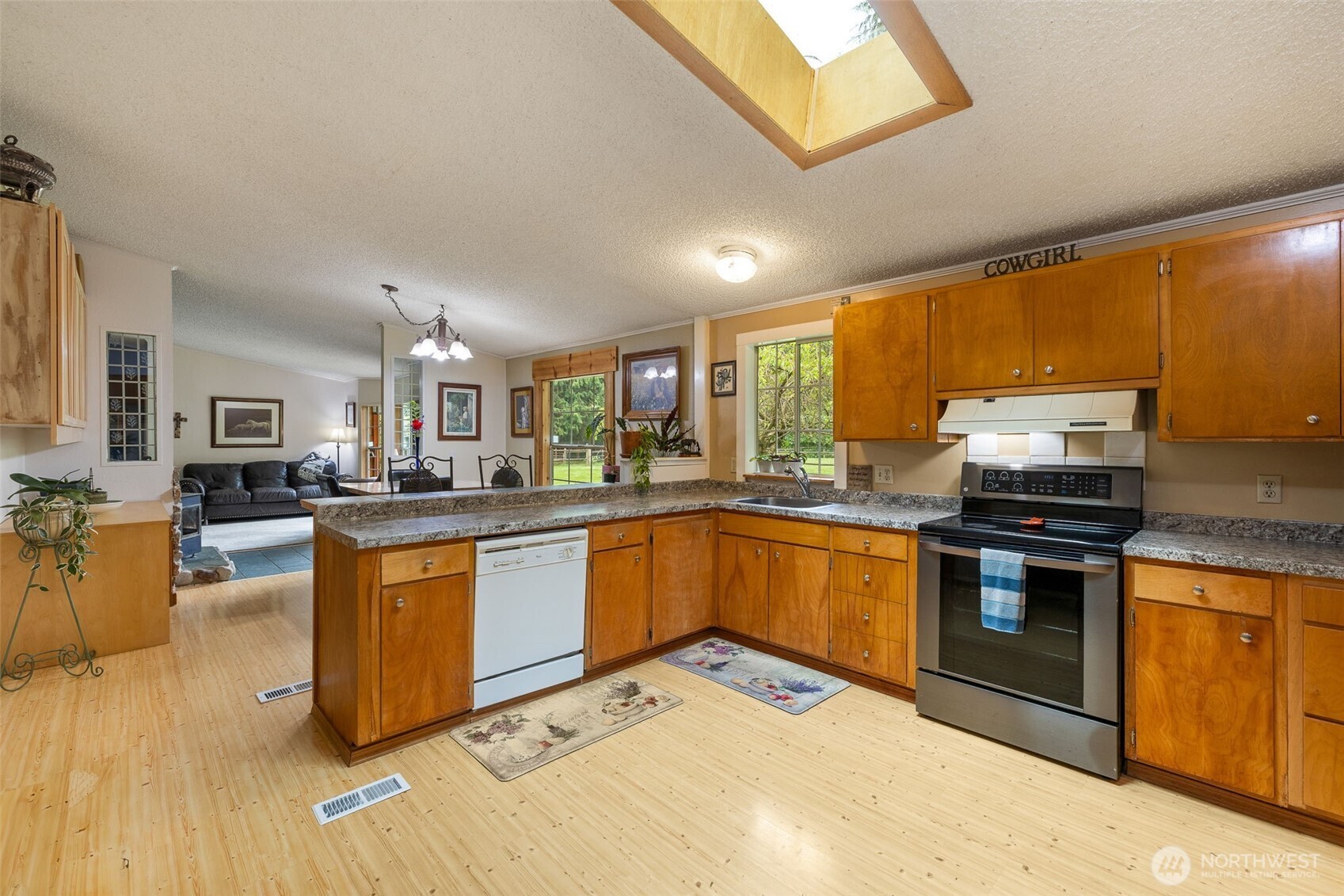 472 Iris Lane , Camano Island, WA 98282