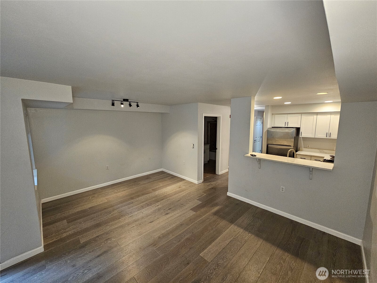 2530 15th Avenue W #303, Seattle, WA 98119-2050