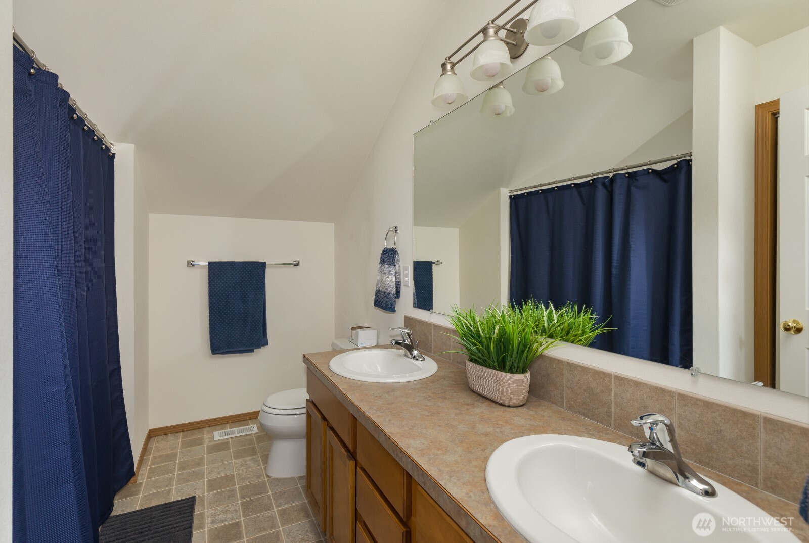 127 Bay Ridge Court , Shelton, WA 98584