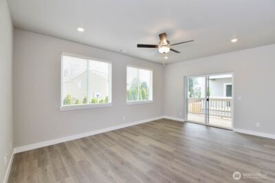 8733 151st Street E, Puyallup, WA 98375 - Photo 5