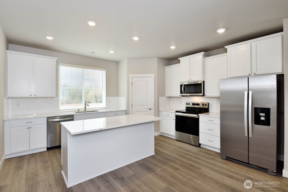 8733 151st Street E, Puyallup, WA 98375