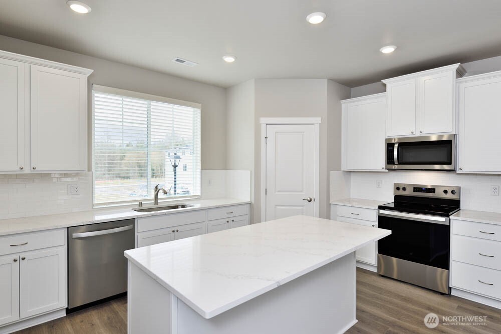 8733 151st Street E, Puyallup, WA 98375