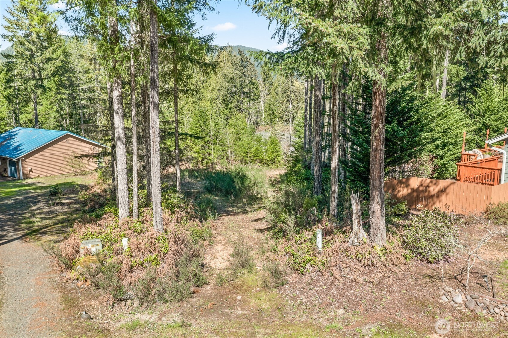 60 N Beaver Place N, Hoodsport, WA 98548