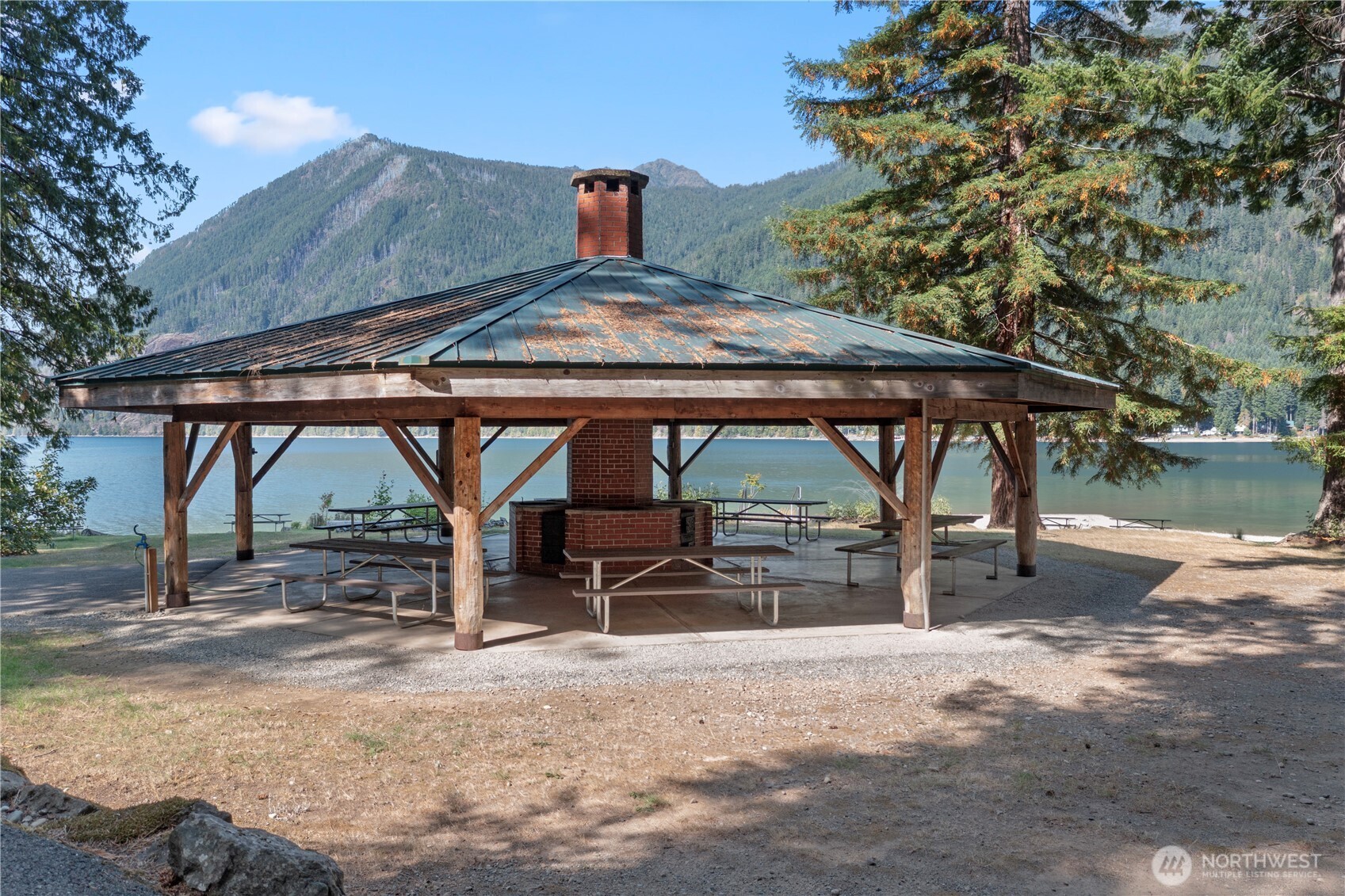 60 N Beaver Place N, Hoodsport, WA 98548