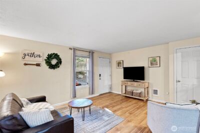 1919 S I Street #2, Tacoma, WA 98405 - Photo 2