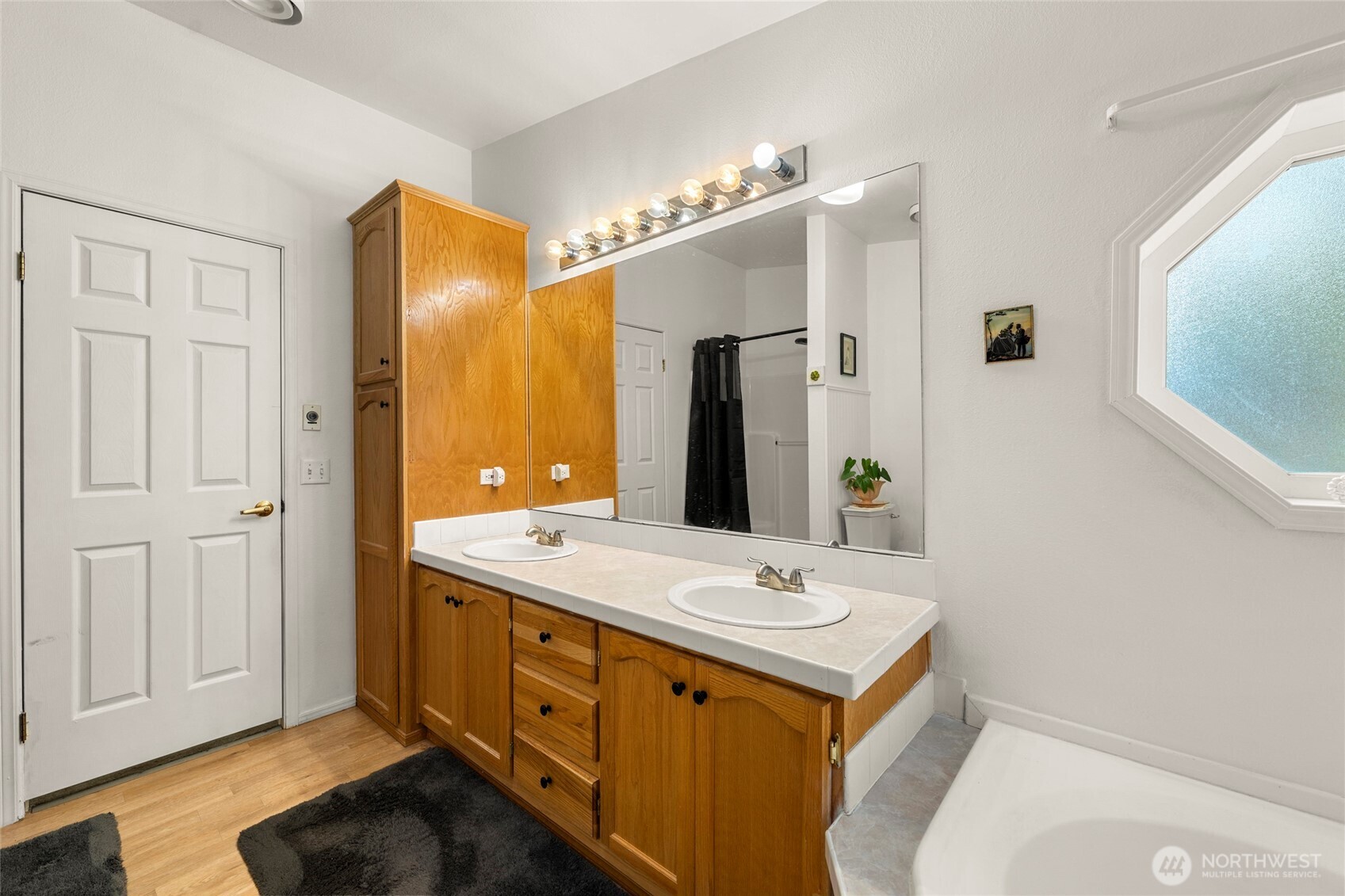 24502 Saddle Street , Leavenworth, WA 98826
