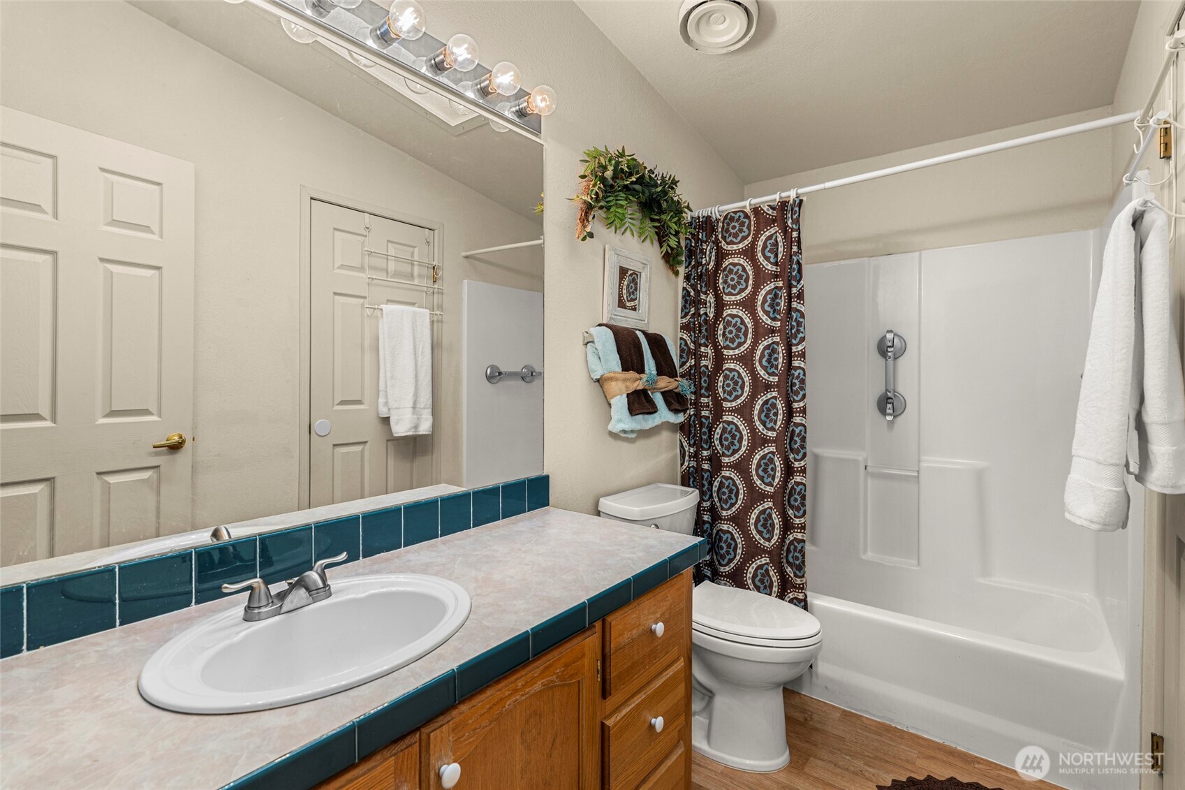 24502 Saddle Street , Leavenworth, WA 98826