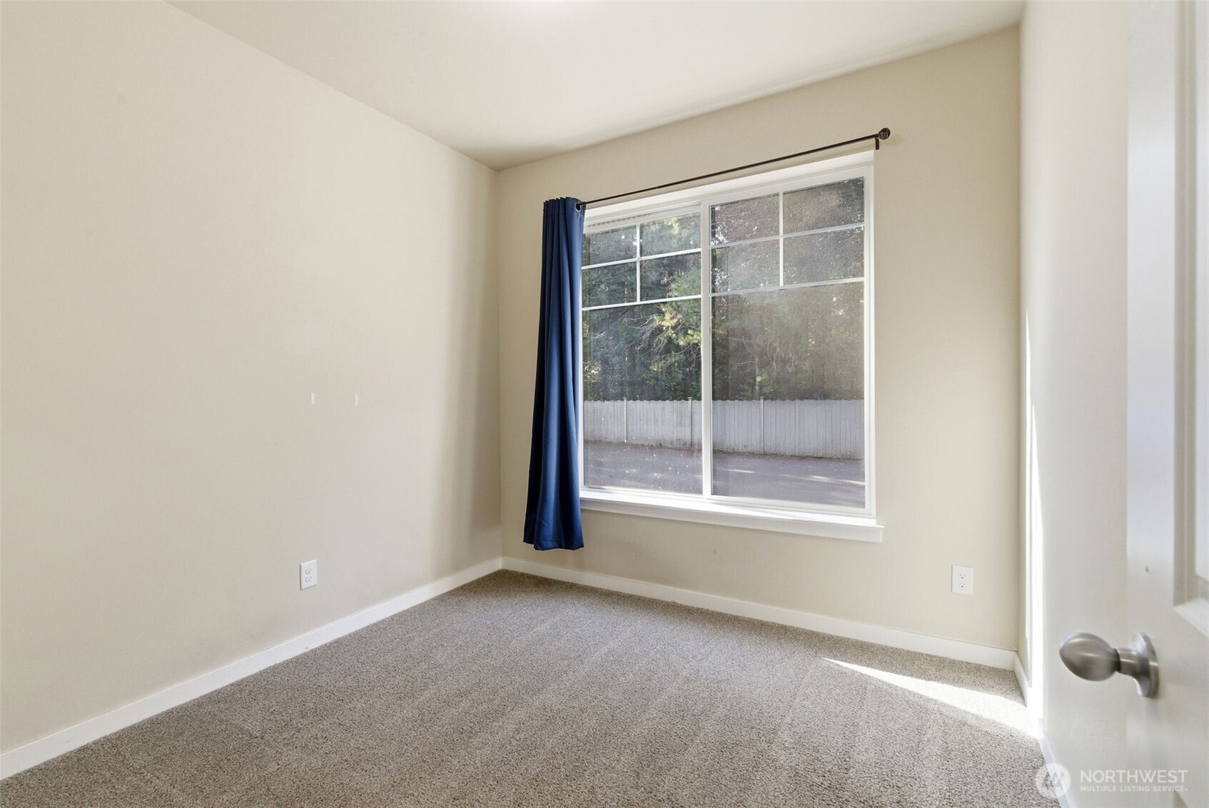 1569 NE Fontaine Way , Poulsbo, WA 98370