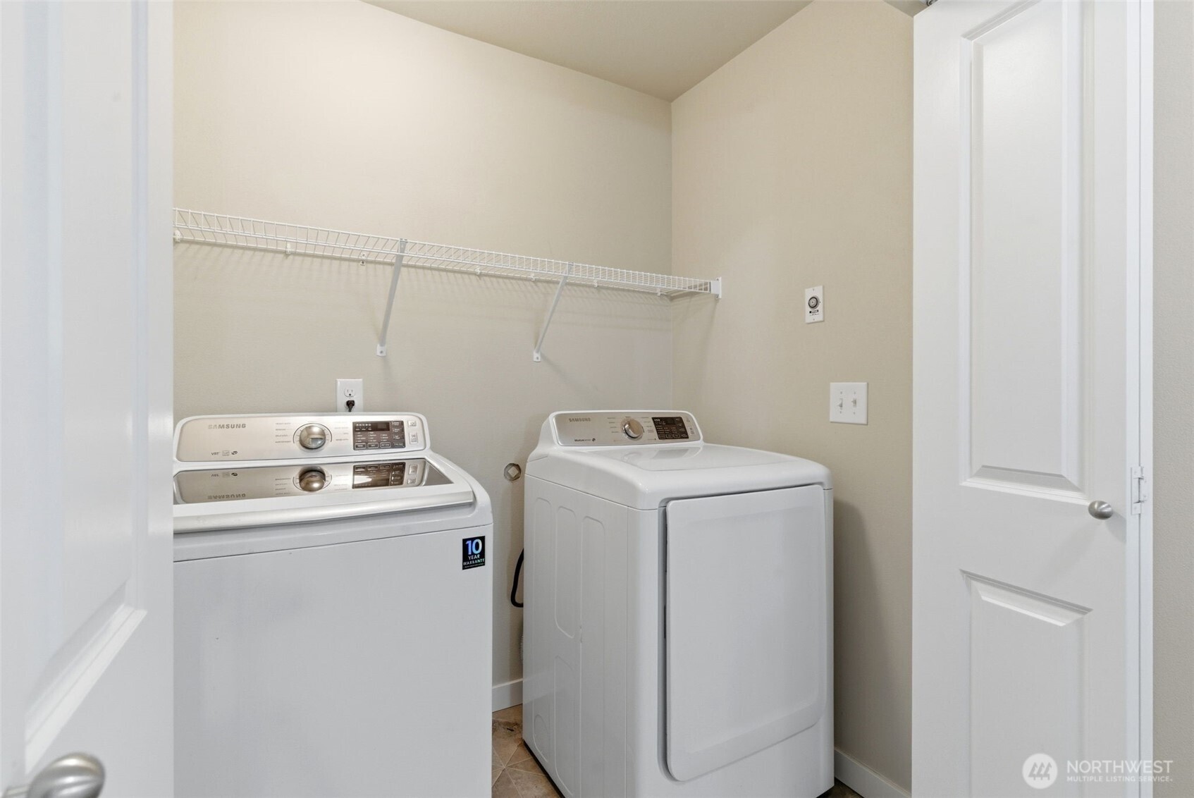 1569 NE Fontaine Way , Poulsbo, WA 98370