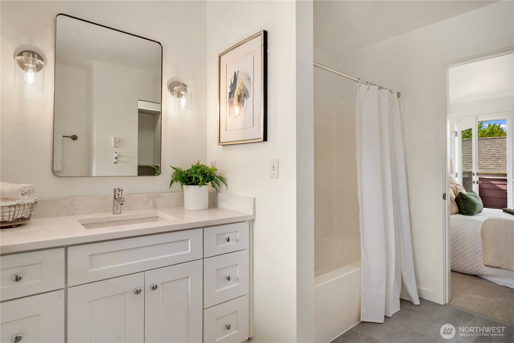 5430 California Avenue SW #2C, Seattle, WA 98136