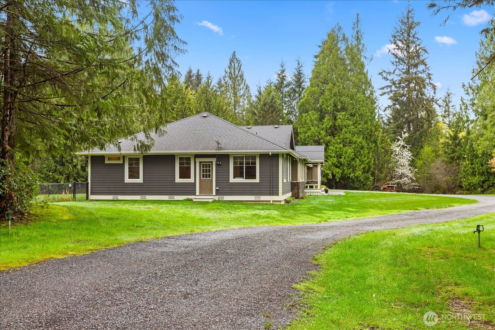 2923 165th Drive SE, Snohomish, WA 98290