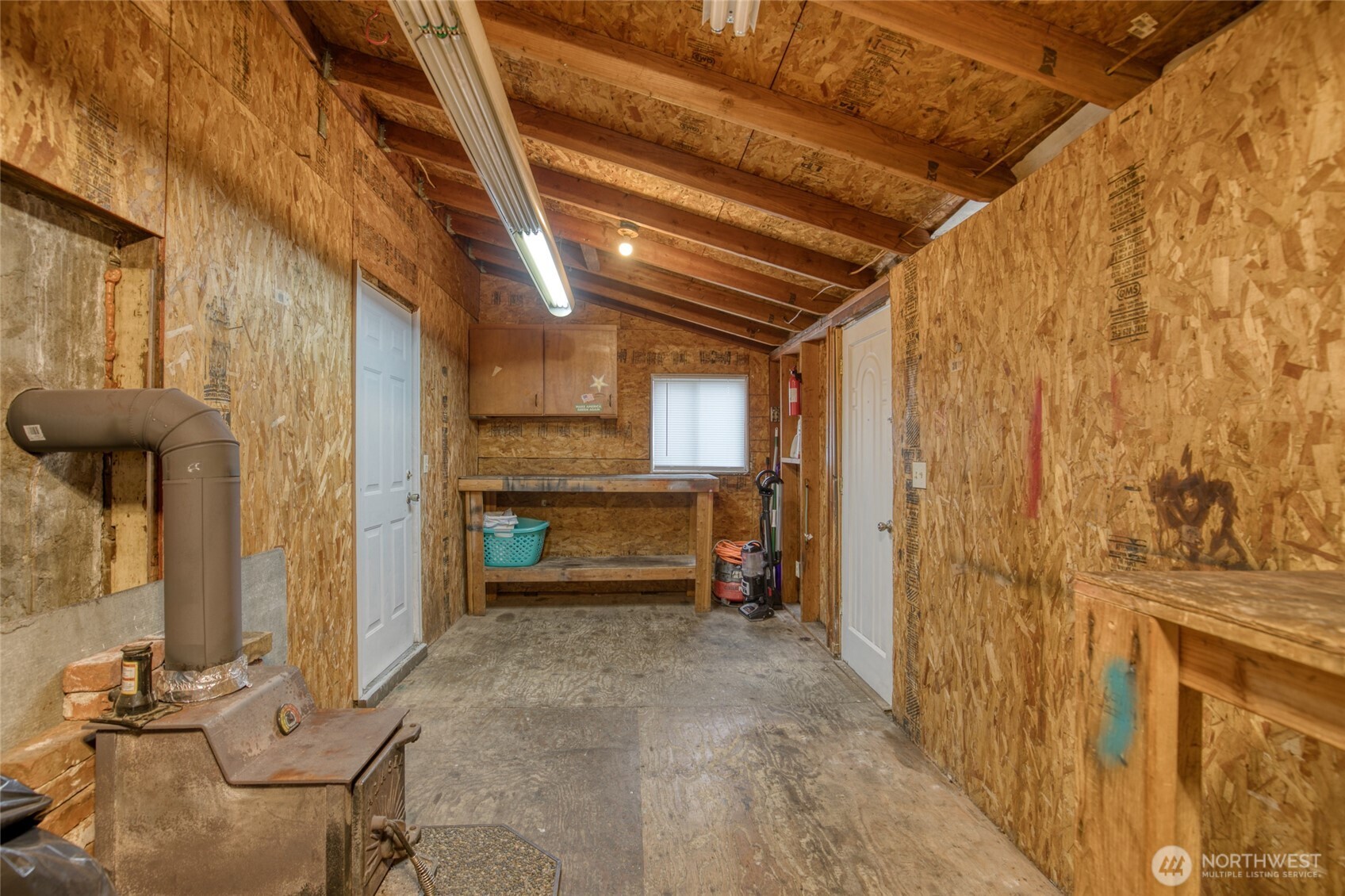 914 Wheeler Avenue , Hoquiam, WA 98550