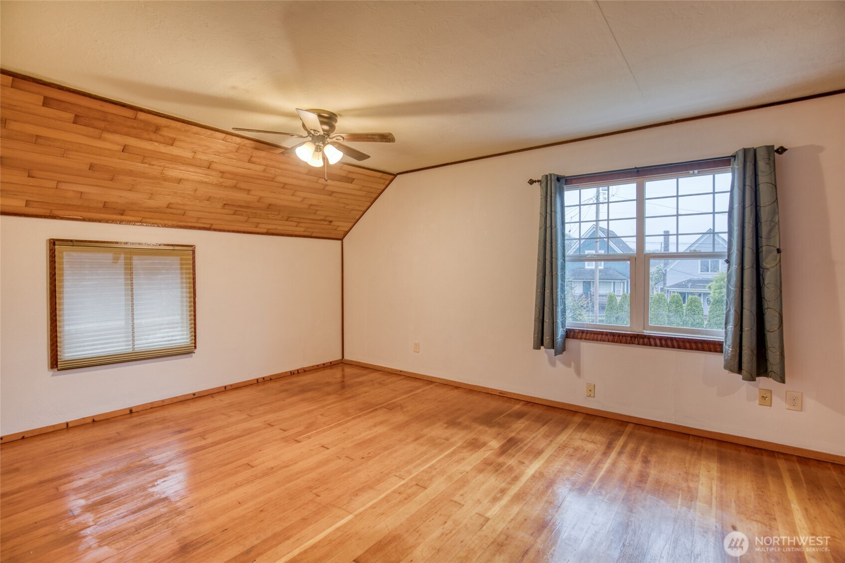 914 Wheeler Avenue , Hoquiam, WA 98550