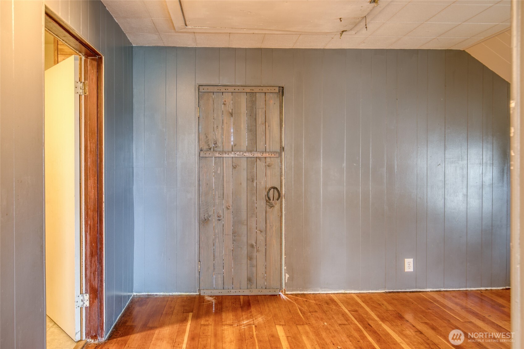 914 Wheeler Avenue , Hoquiam, WA 98550