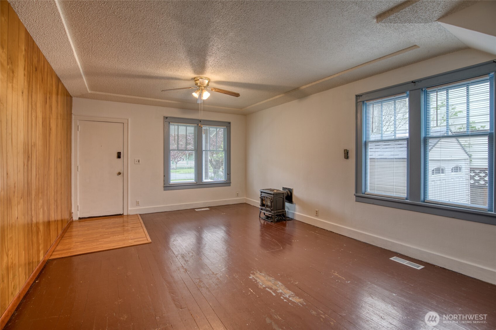 914 Wheeler Avenue , Hoquiam, WA 98550