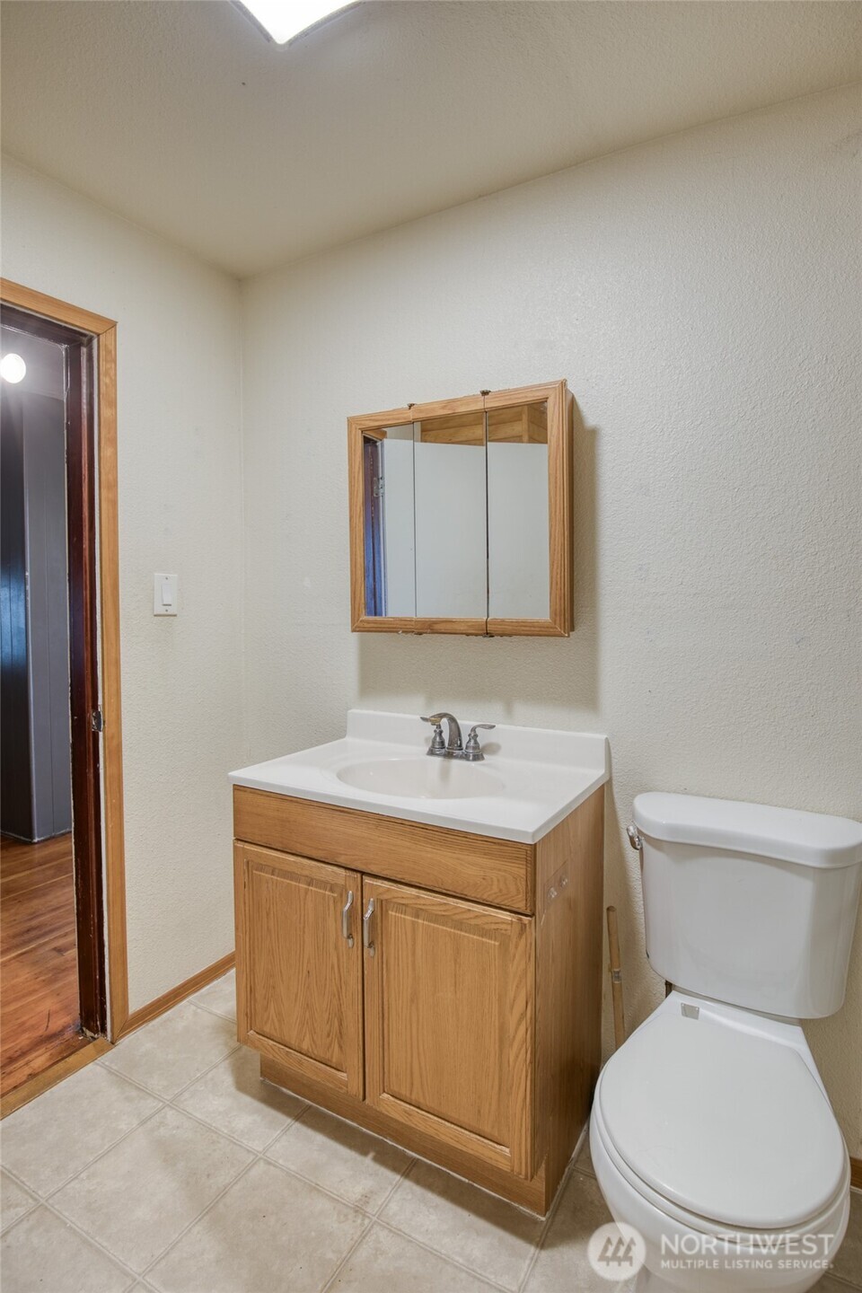 914 Wheeler Avenue , Hoquiam, WA 98550