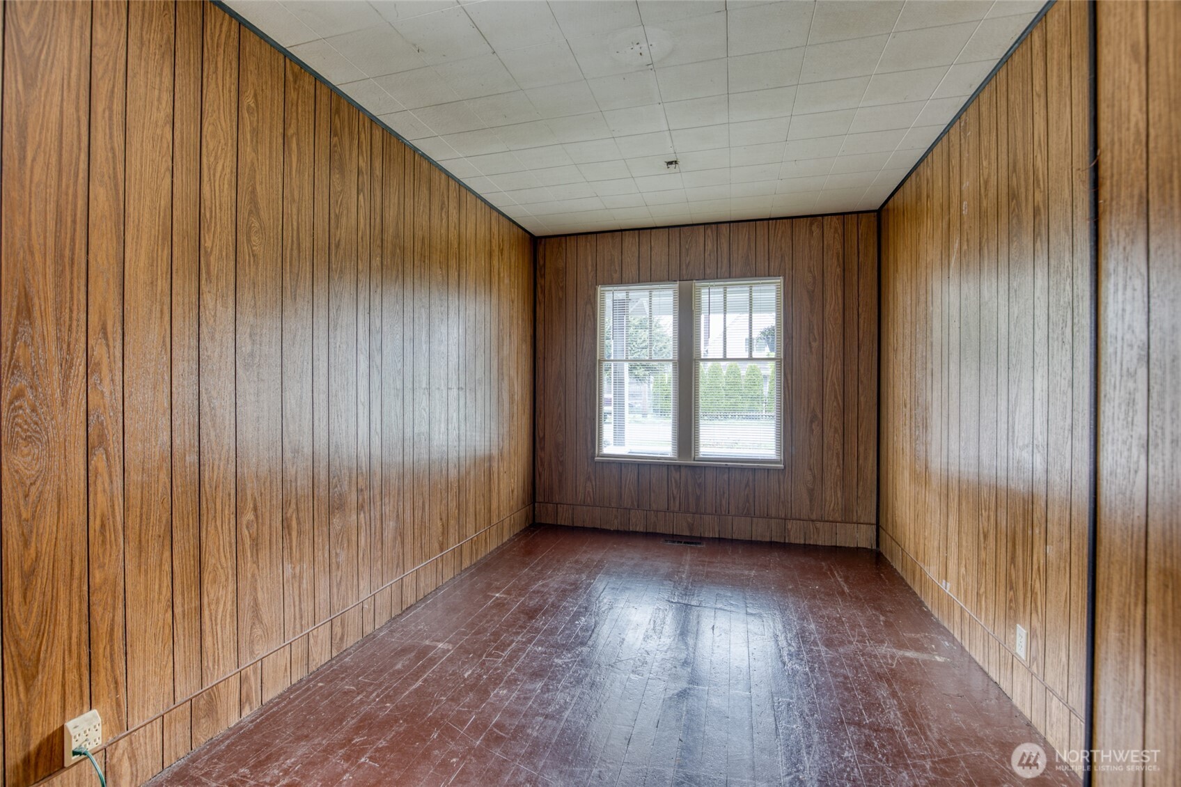 914 Wheeler Avenue , Hoquiam, WA 98550