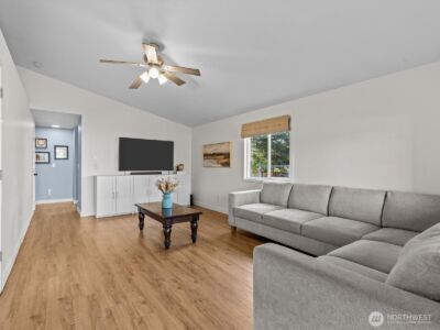 5618 103rd Street NE, Marysville, WA 98270 - Photo 2