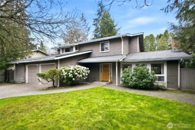 12211 NE 139th Place , Kirkland, WA 98034 - Photo 2