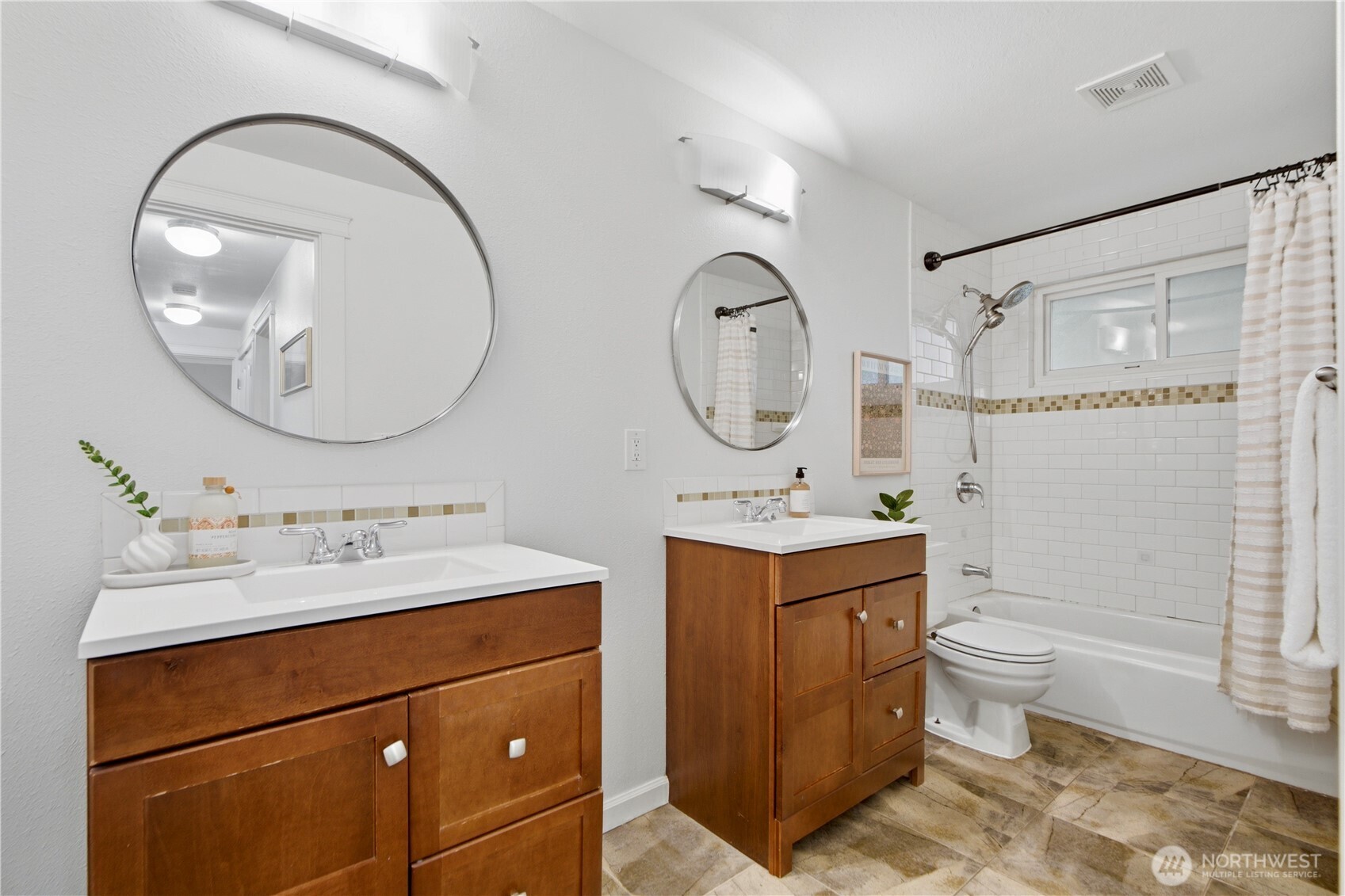 12211 NE 139th Place , Kirkland, WA 98034