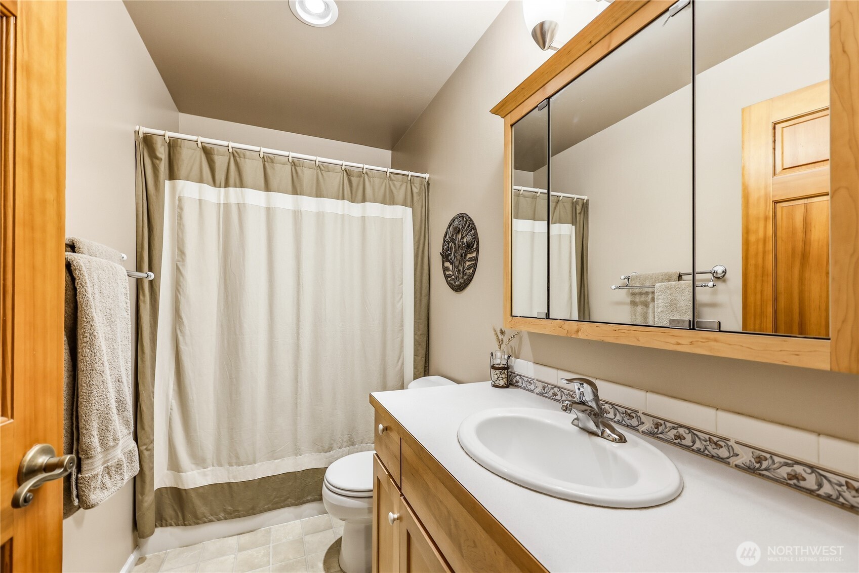 162 N Andrew Avenue , Port Townsend, WA 98368