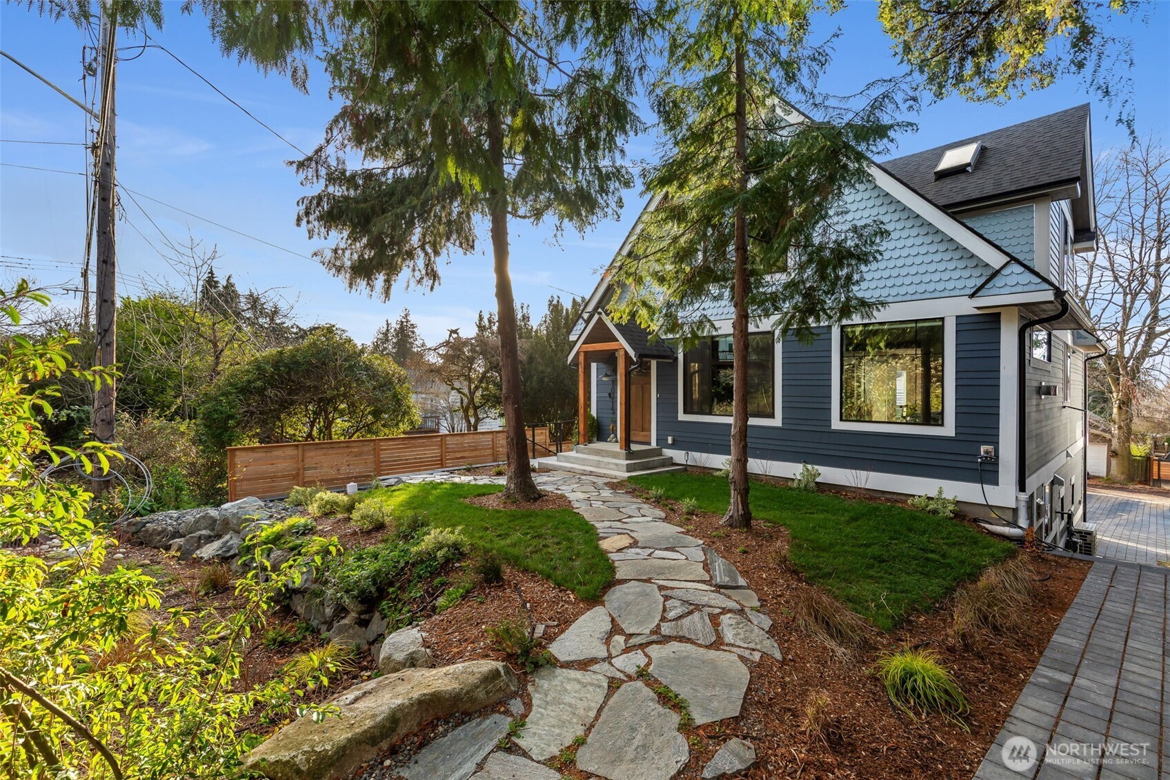 10715 2nd Avenue NW, Seattle, WA 98177-4807