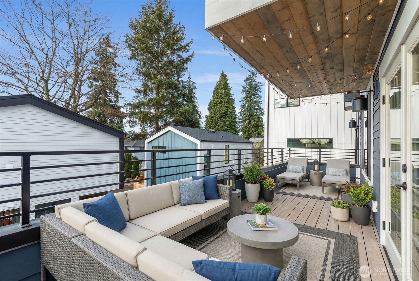 10715 2nd Avenue NW, Seattle, WA 98177-4807