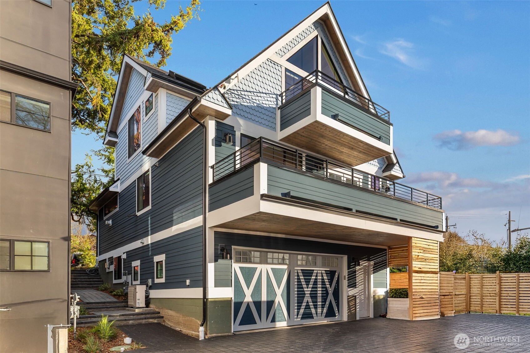 10715 2nd Avenue NW, Seattle, WA 98177-4807