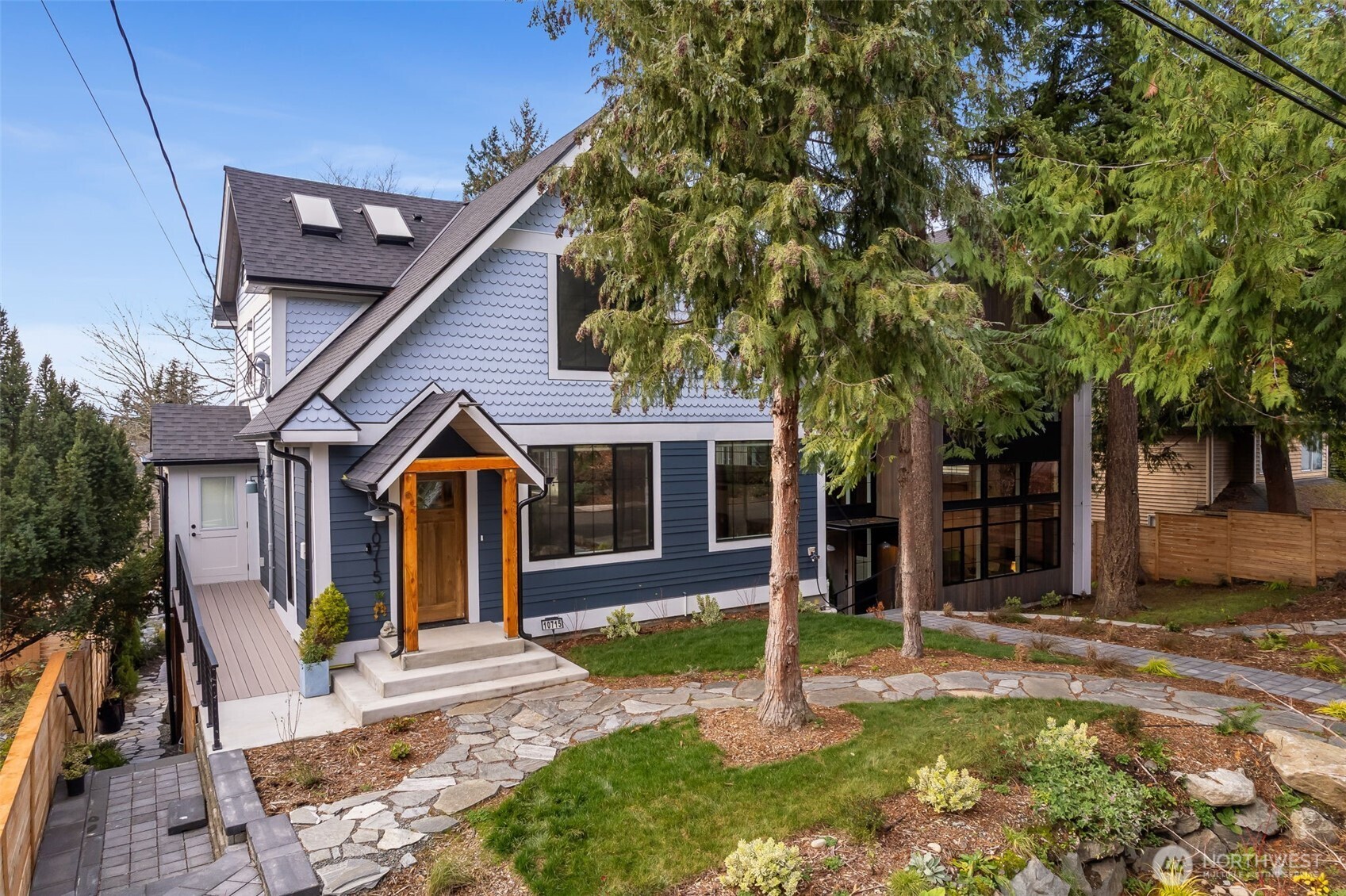 10715 2nd Avenue NW, Seattle, WA 98177-4807