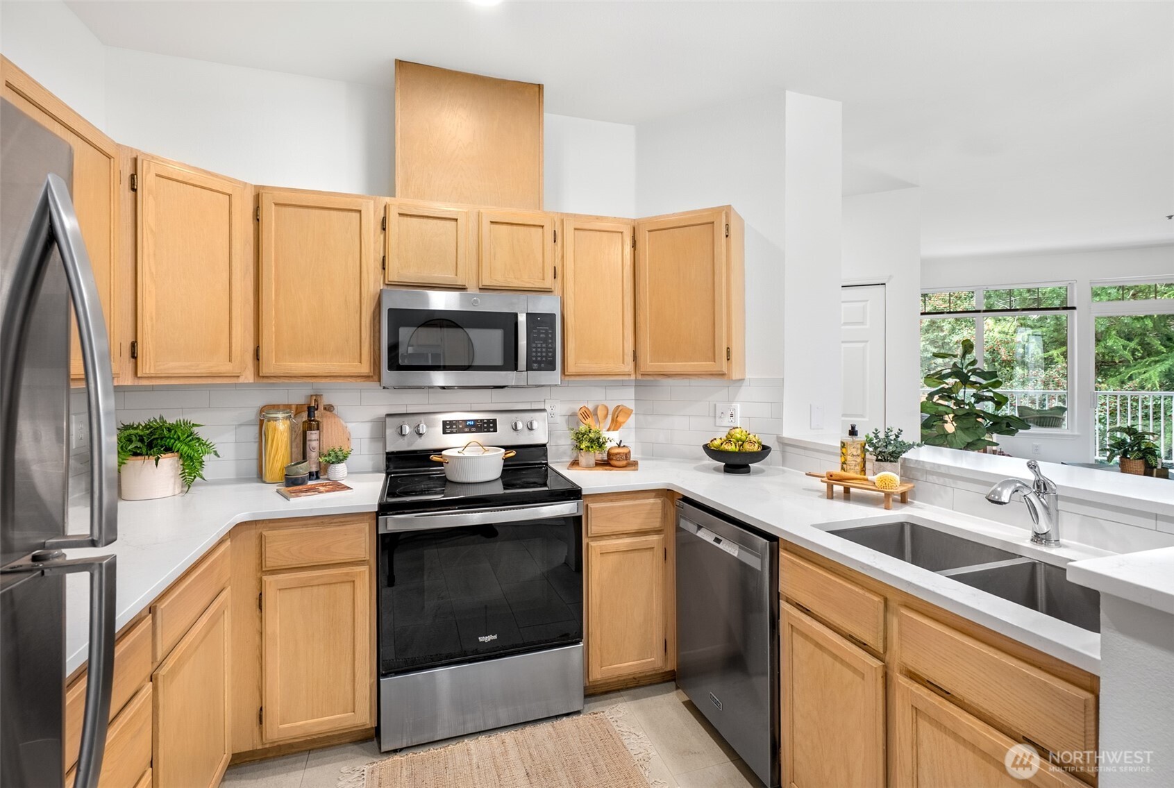 5400 Harbour Pointe Boulevard #E205, Mukilteo, WA 98275