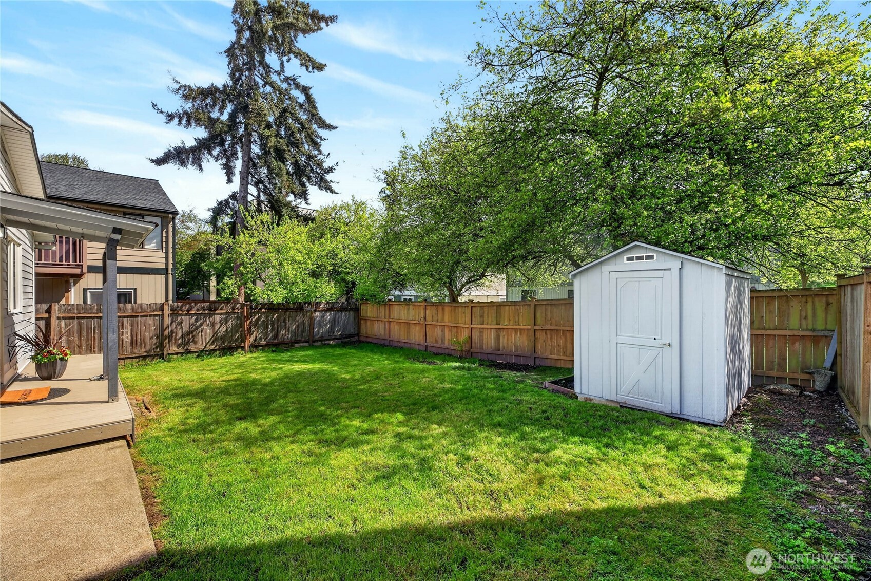 2827 SW Nevada Street , Seattle, WA 98126
