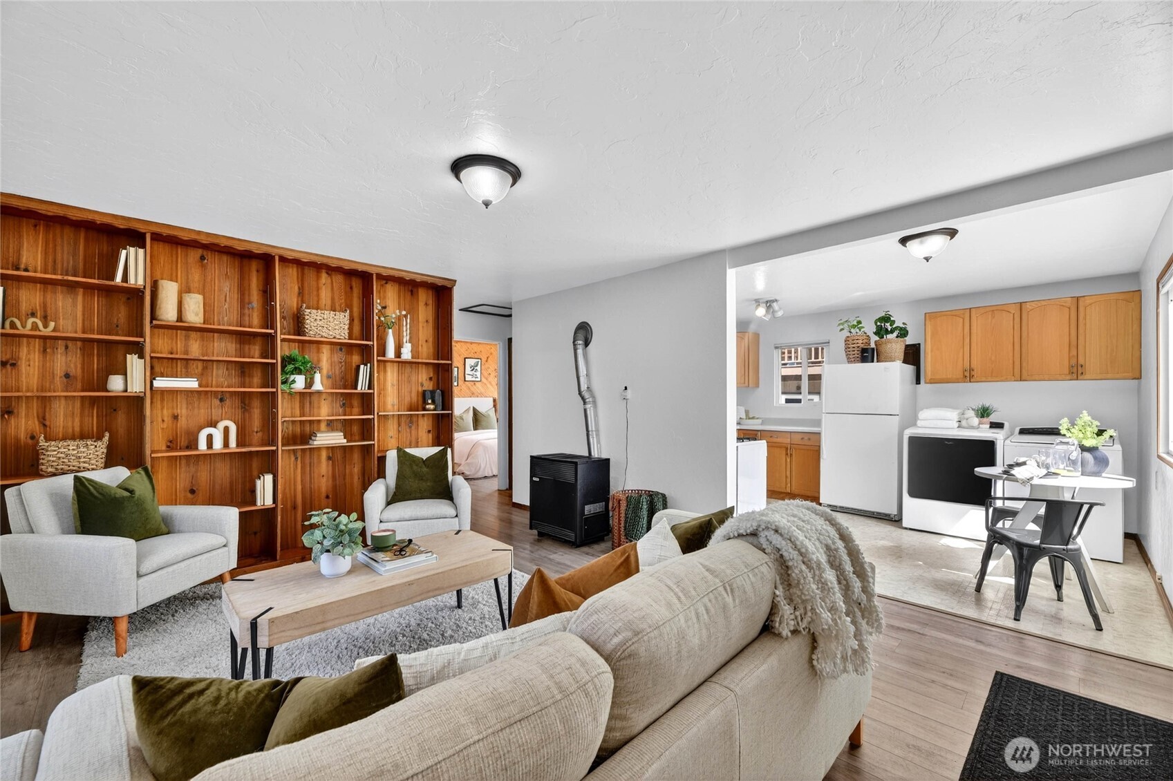 2827 SW Nevada Street , Seattle, WA 98126