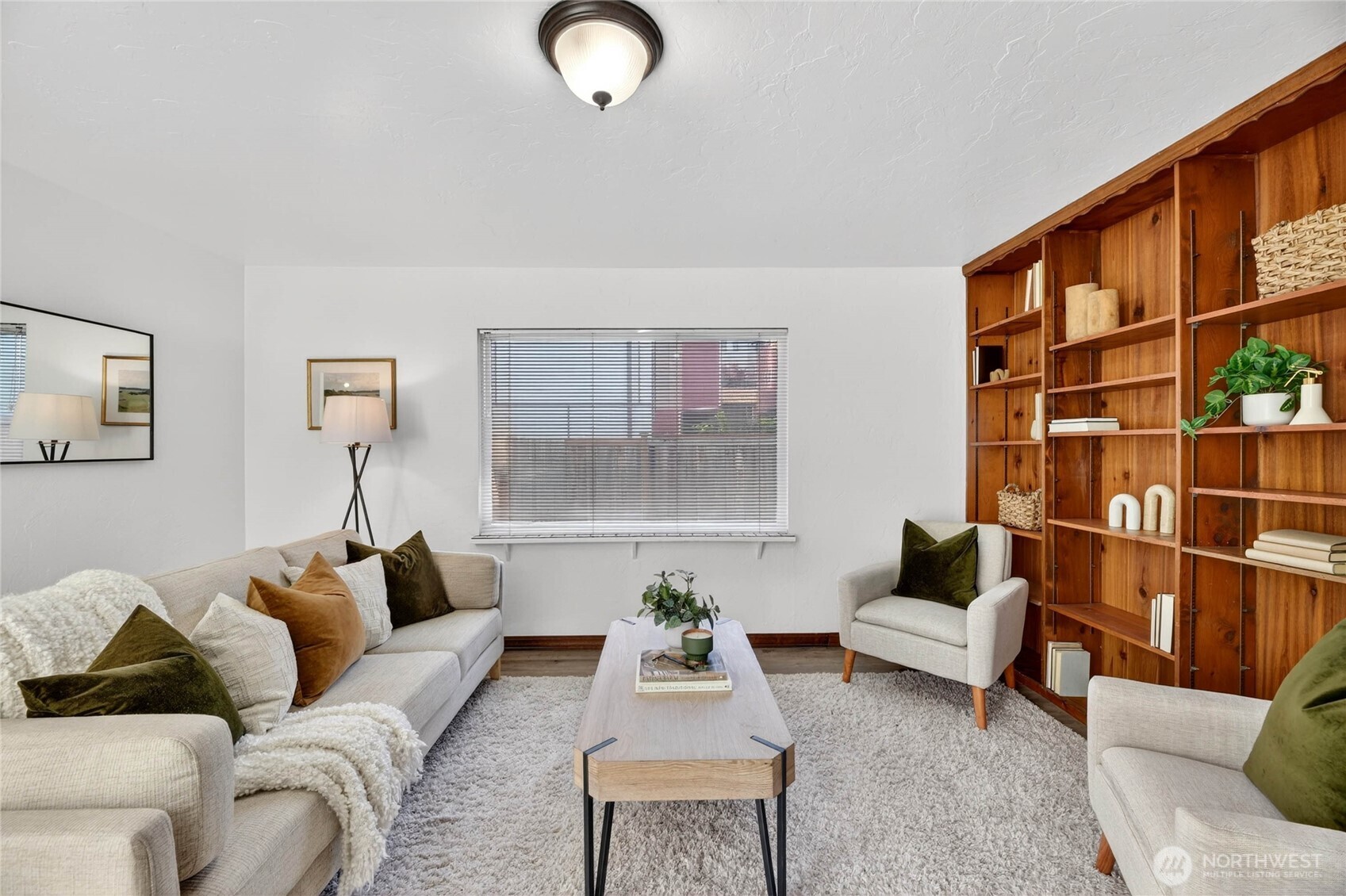 2827 SW Nevada Street , Seattle, WA 98126