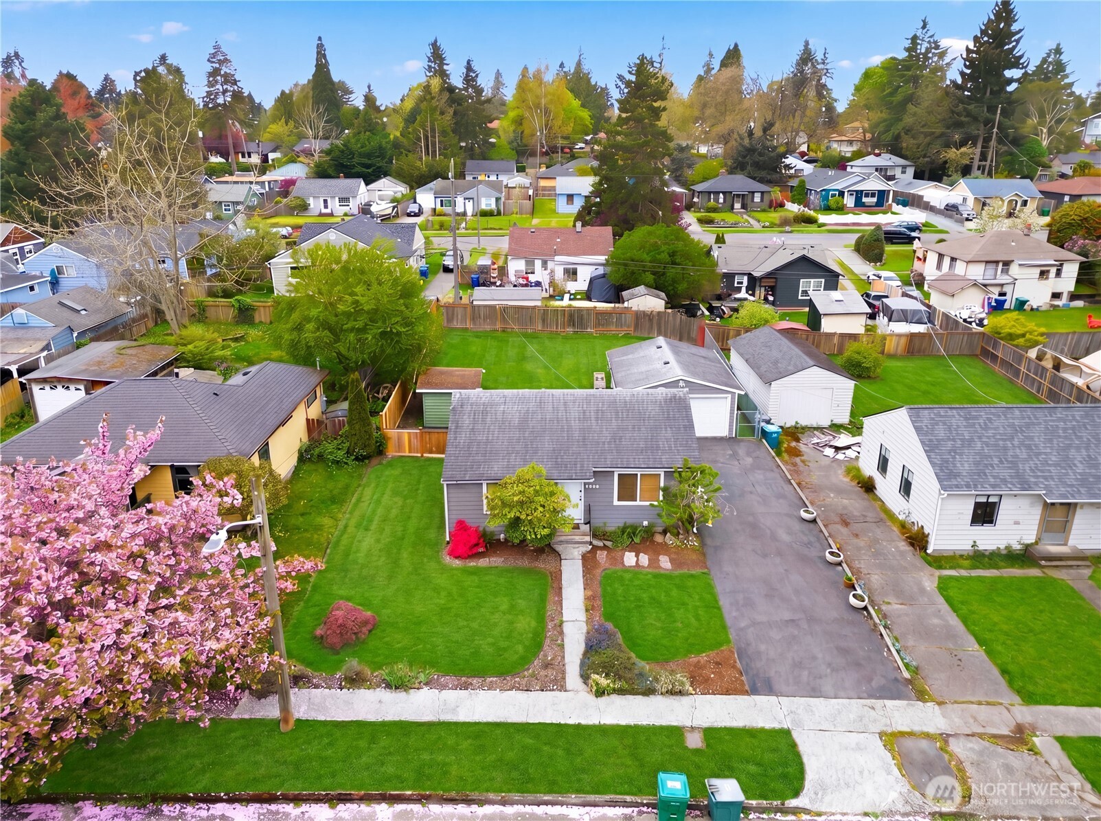 9831 33rd Avenue SW, Seattle, WA 98126