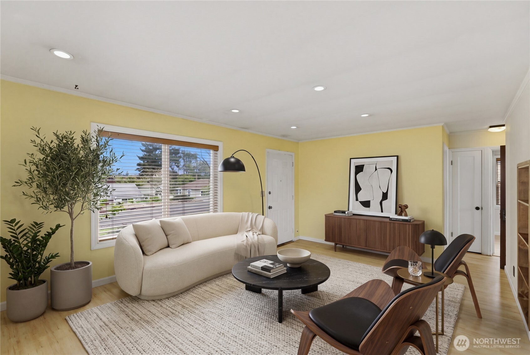 9831 33rd Avenue SW, Seattle, WA 98126