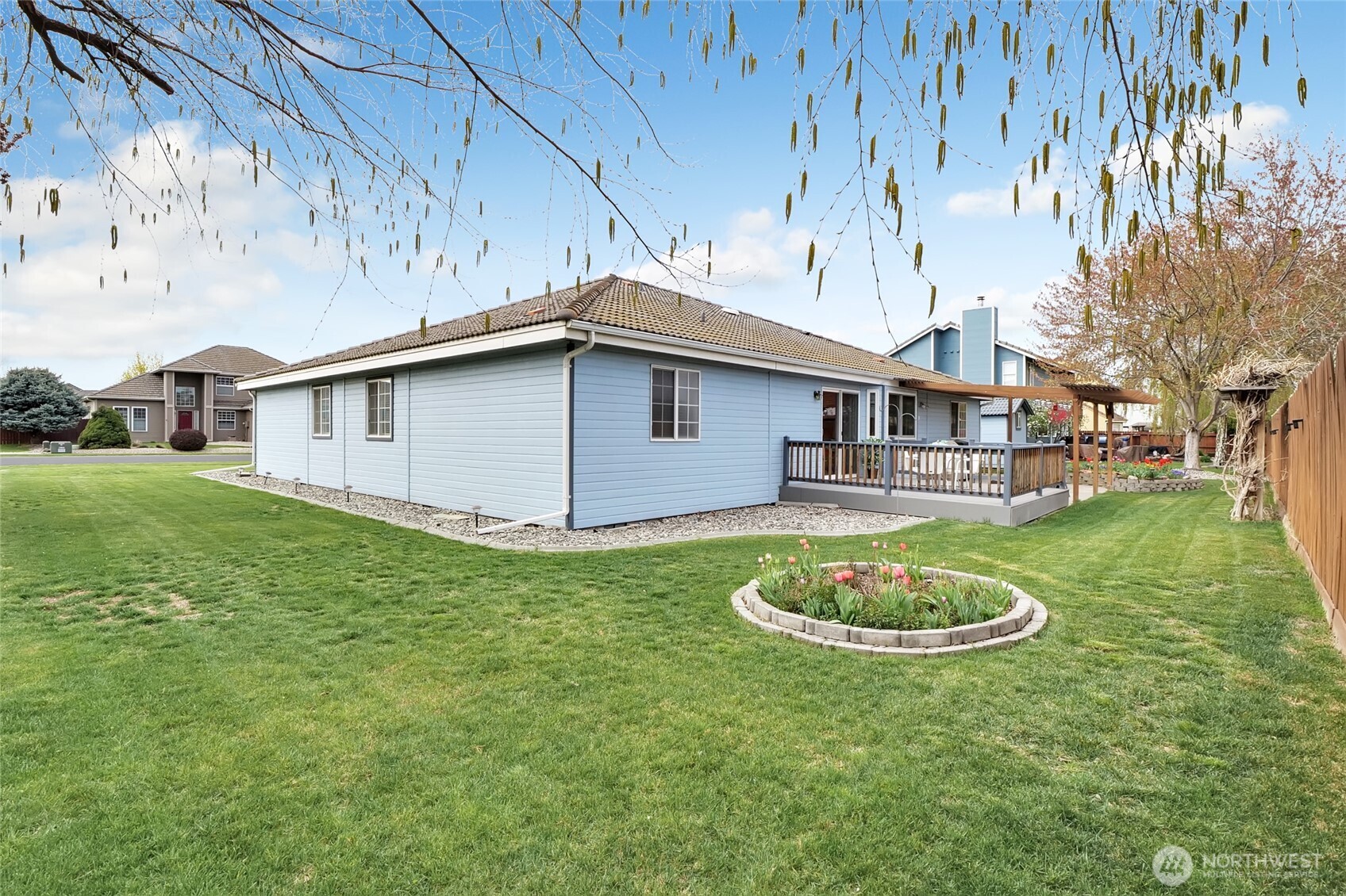 216 E Tanglewood Drive , Moses Lake, WA 98837