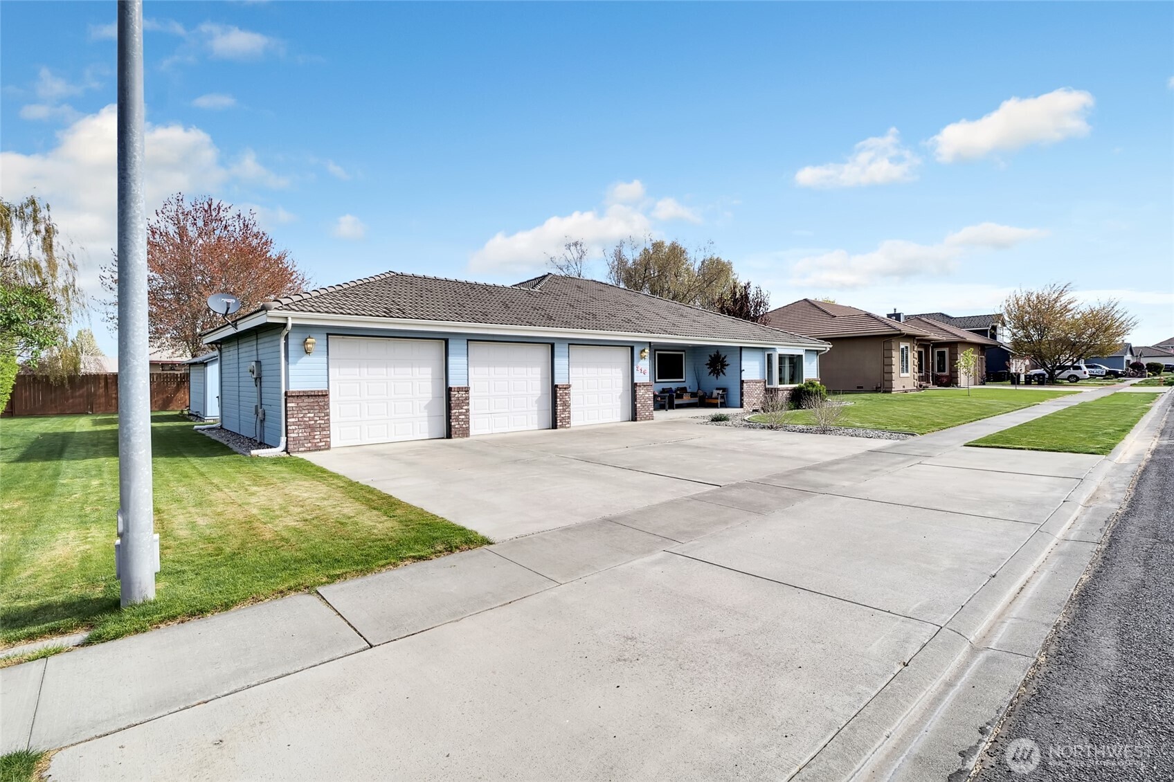 216 E Tanglewood Drive , Moses Lake, WA 98837