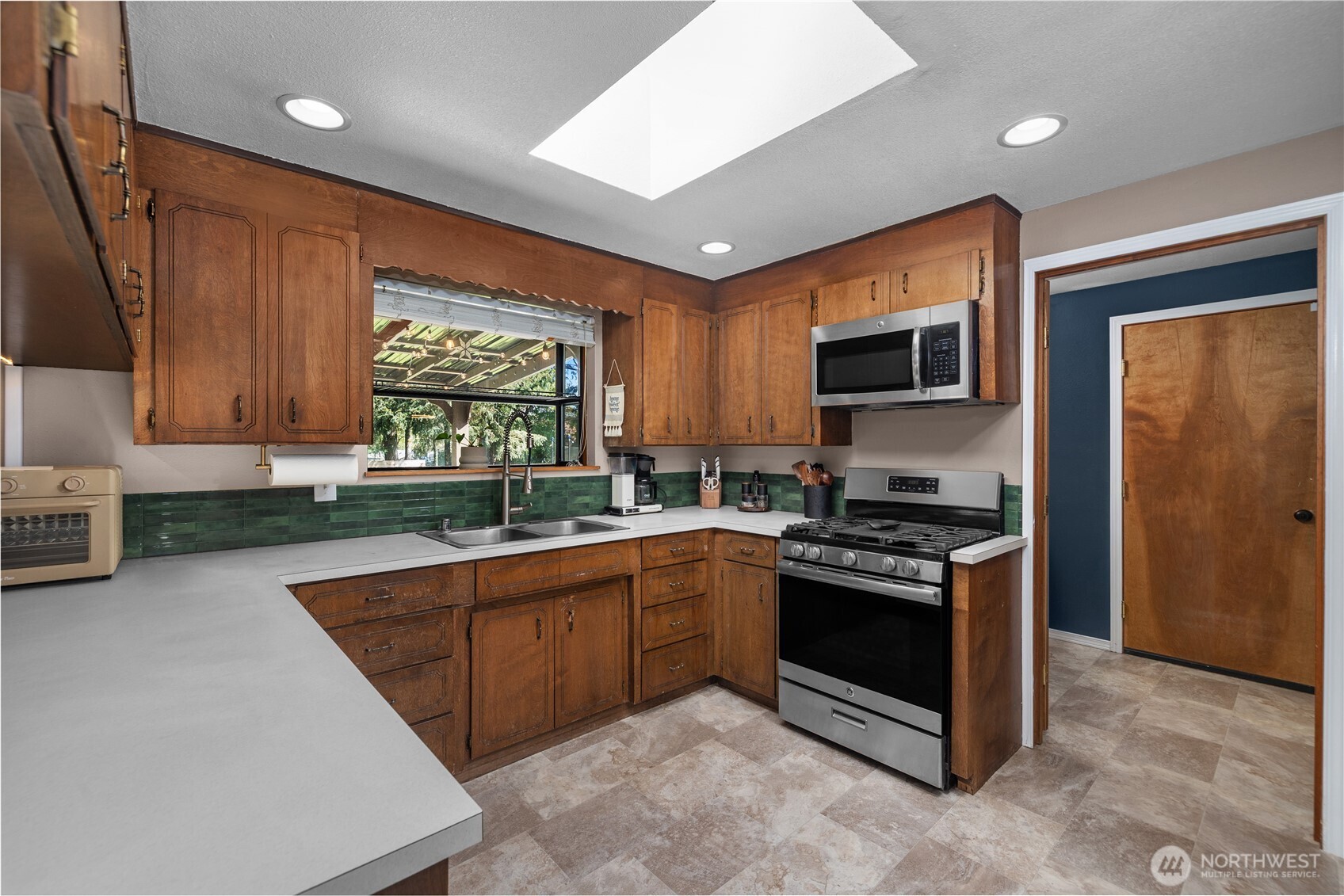 6724 50th Court SE, Olympia, WA 98513