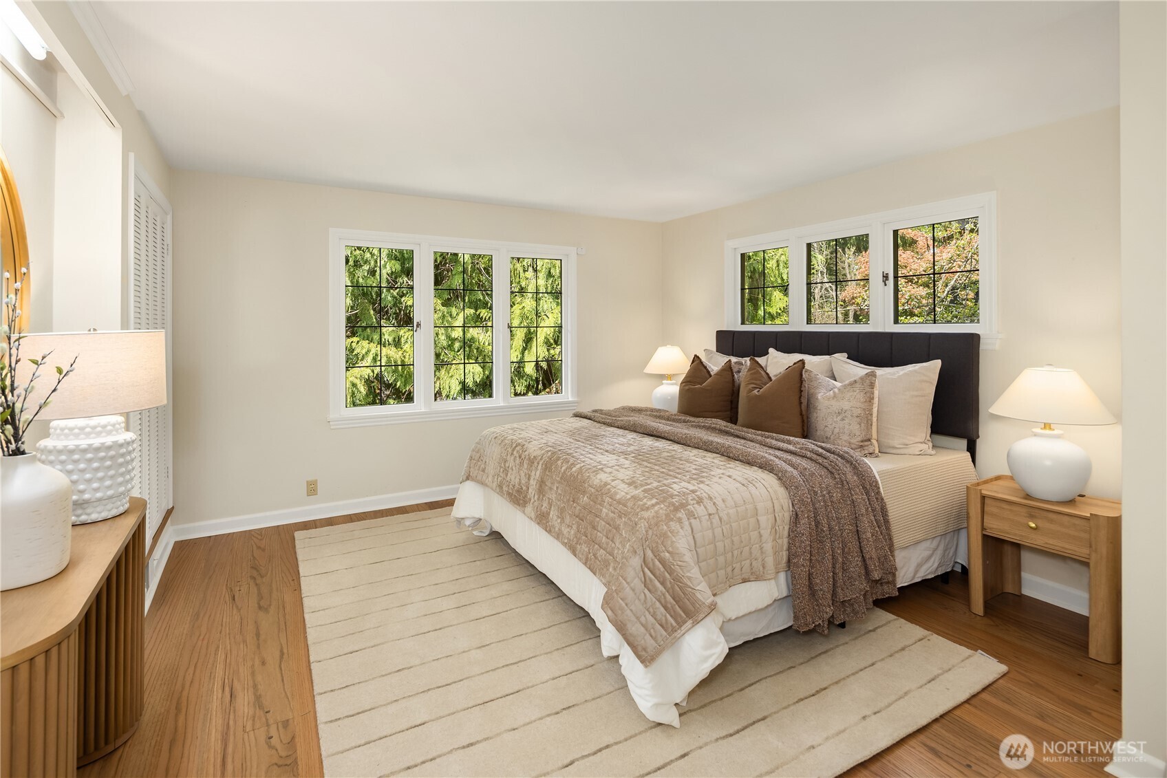 3409 Magnolia Blvd W , Seattle, WA 98199