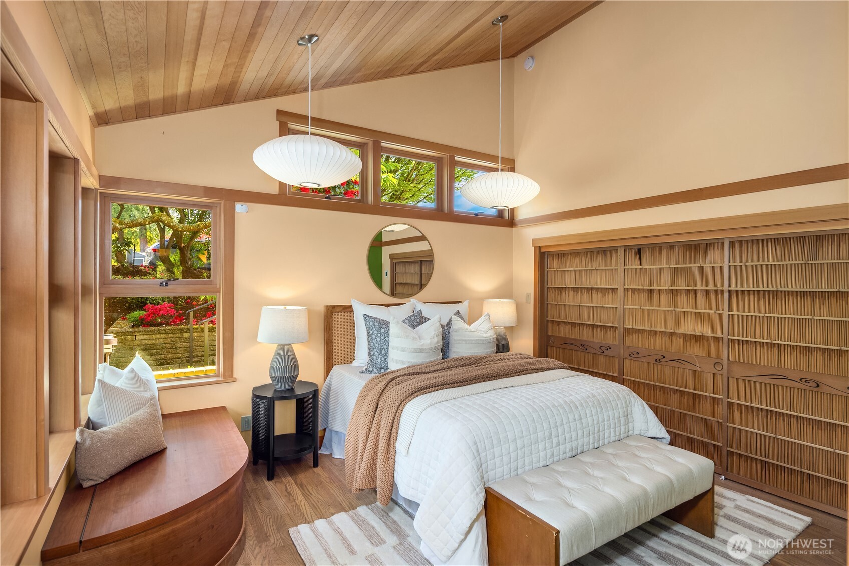 3409 Magnolia Blvd W , Seattle, WA 98199
