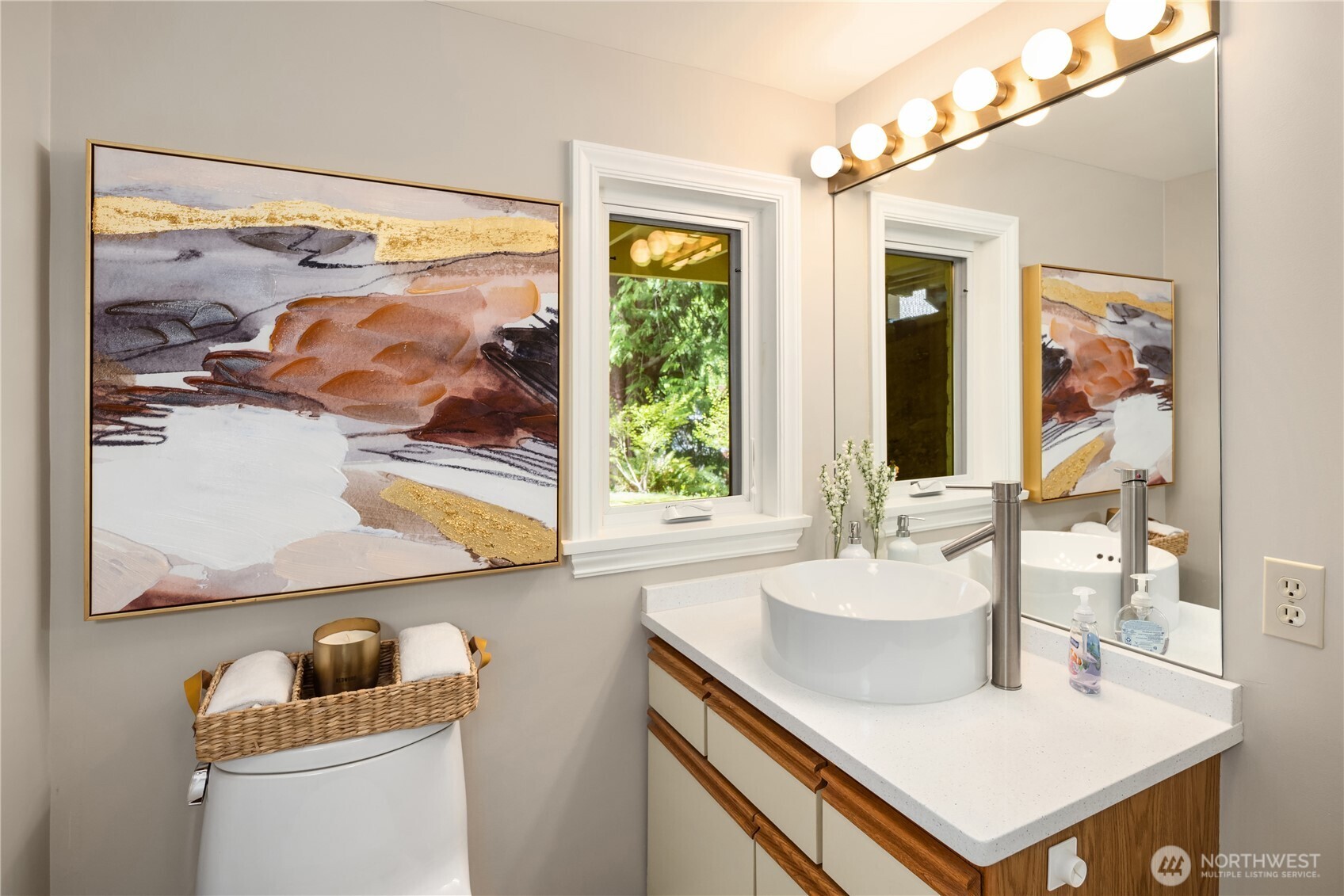 3409 Magnolia Blvd W , Seattle, WA 98199